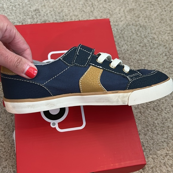 See Kai Run “Connor” Sneaker in Navy/Tan, 3 - Picture 5 of 12